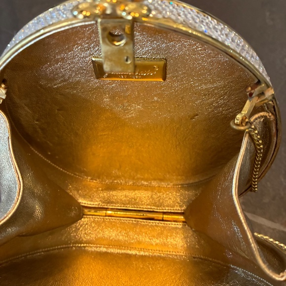 Vintage Judith Leiber red garnet clasp crystal clutch - Picture 4 of 6